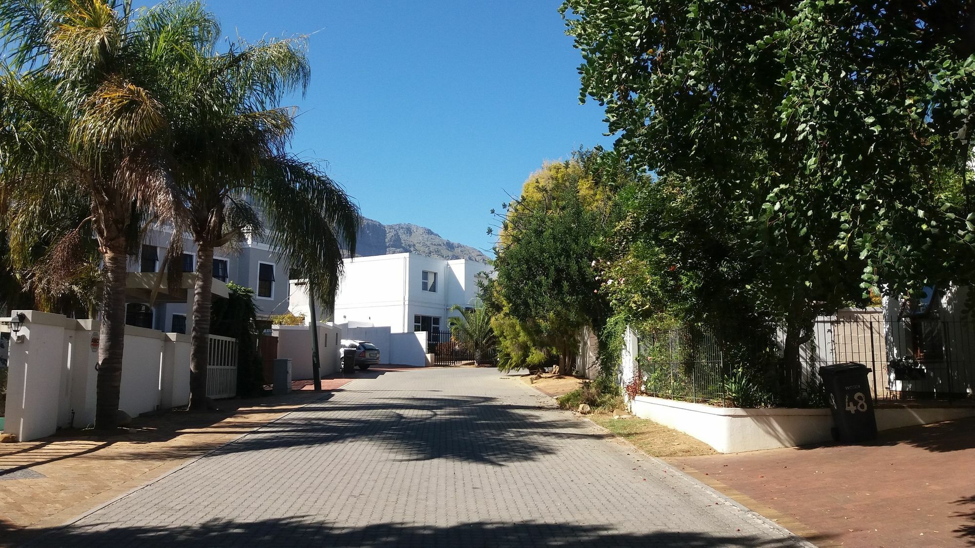 Rhodes Lodge สเตลเลนบอช ภายนอก รูปภาพ